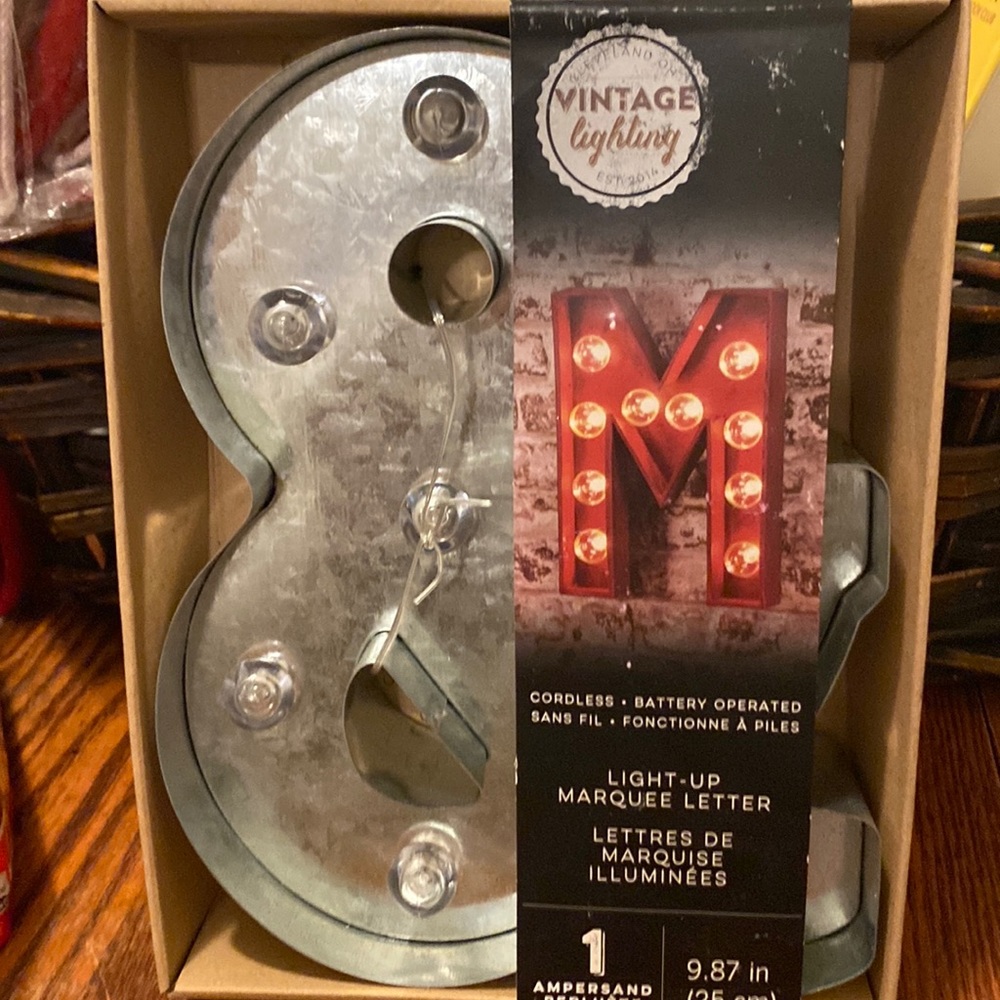 Light-up Maquee Letter &